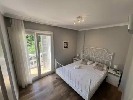 Marmaris İlçesi Selimiye Mahallesinde Muhteşem Deniz Manzaralı Yüzme Havuzlu 3 Oda 1 Salon 140M2 2 Adet Satılık Villa