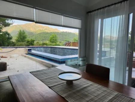 Ortaca Mahallesi Satılık 10.000 M2 İçerisinde Özel Yapım Havuzlu Çiftlik Evi